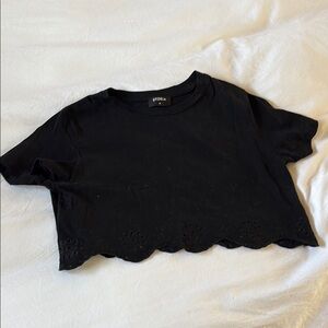 Storia Black Cropped Top